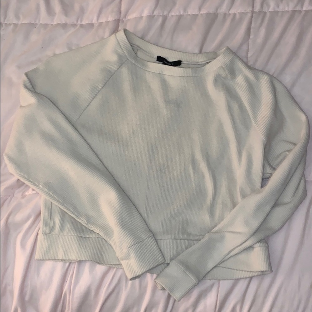 cropped long sleeve shirt